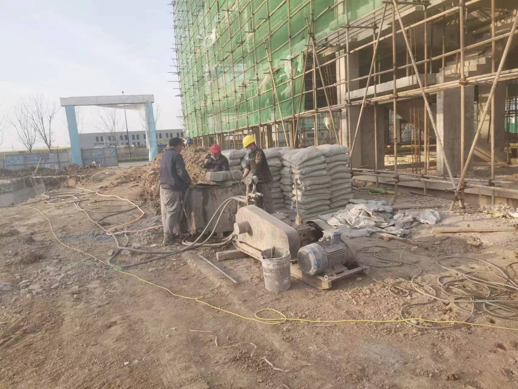 衡南别墅下沉注浆